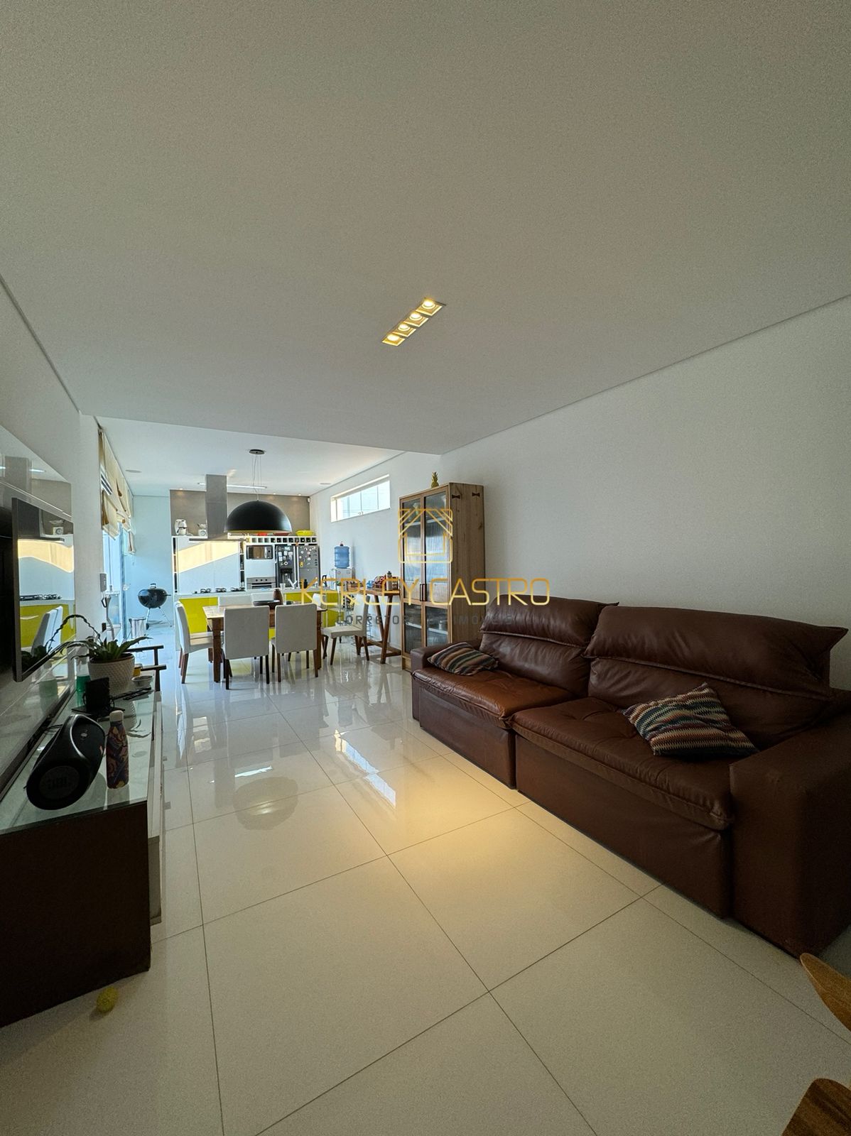 VENDO MARAVILHOSA CASA DE ALTO PADRÃO COM PISCINA-BOM JARDIM-Sete Lagoas, MG